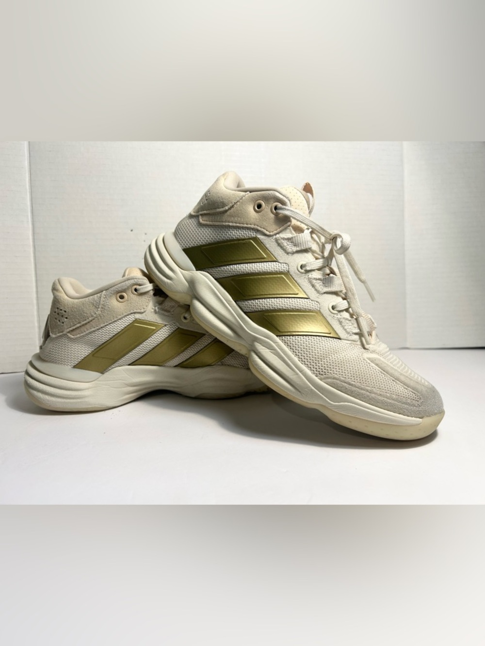 Adidas Sneakers Women's Size 6 Court Stable Indoor Court Ankle Support Shoes